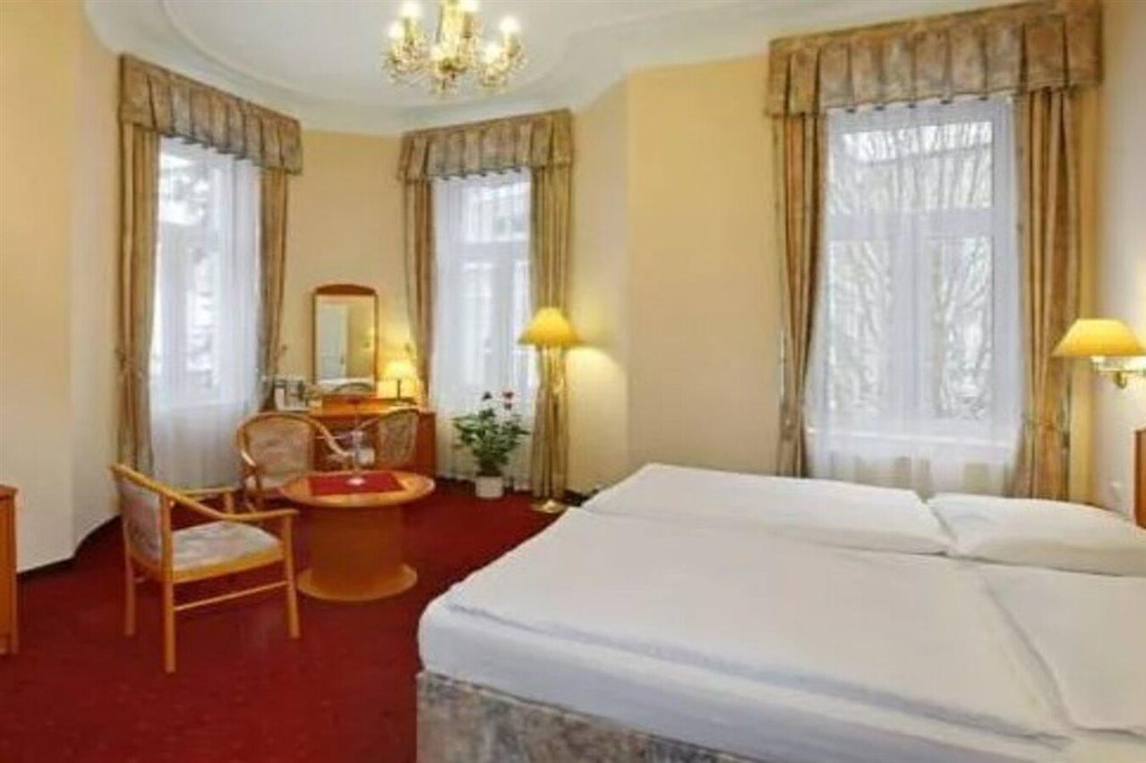 Ensana Hvezda - Imperial - Neapol Hotel Marianske Lazne Exterior photo